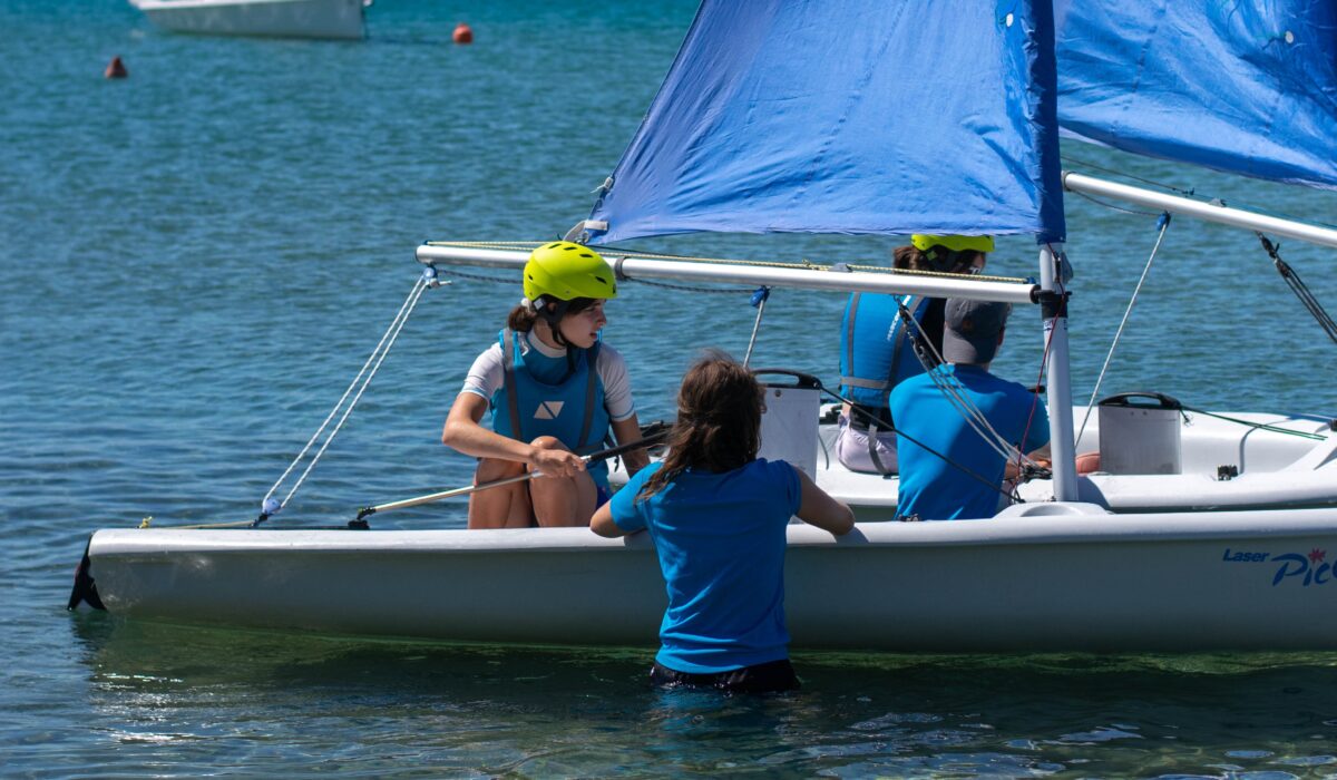 Richmond guests sailing on boat