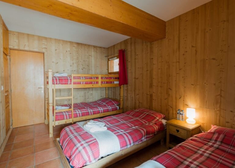 Cropped twin with bunk