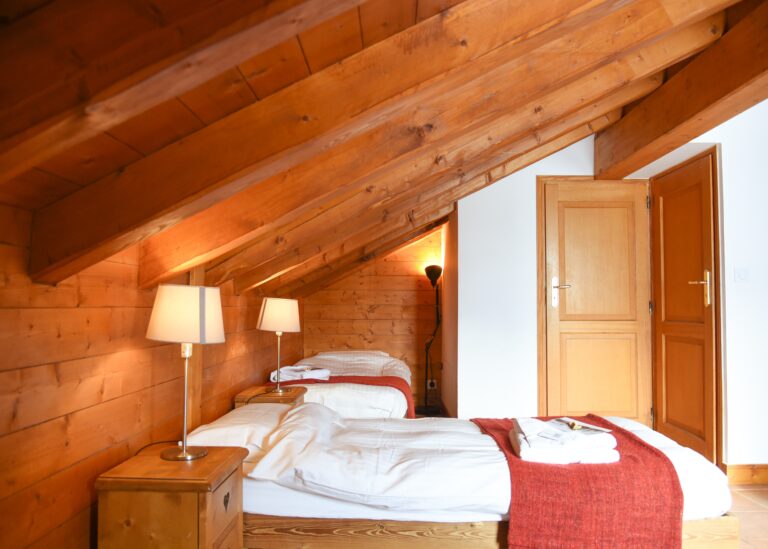 ROOM 17